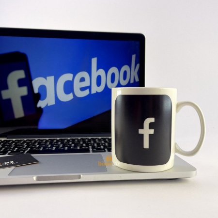 Кружка хамелеон "Facebook"